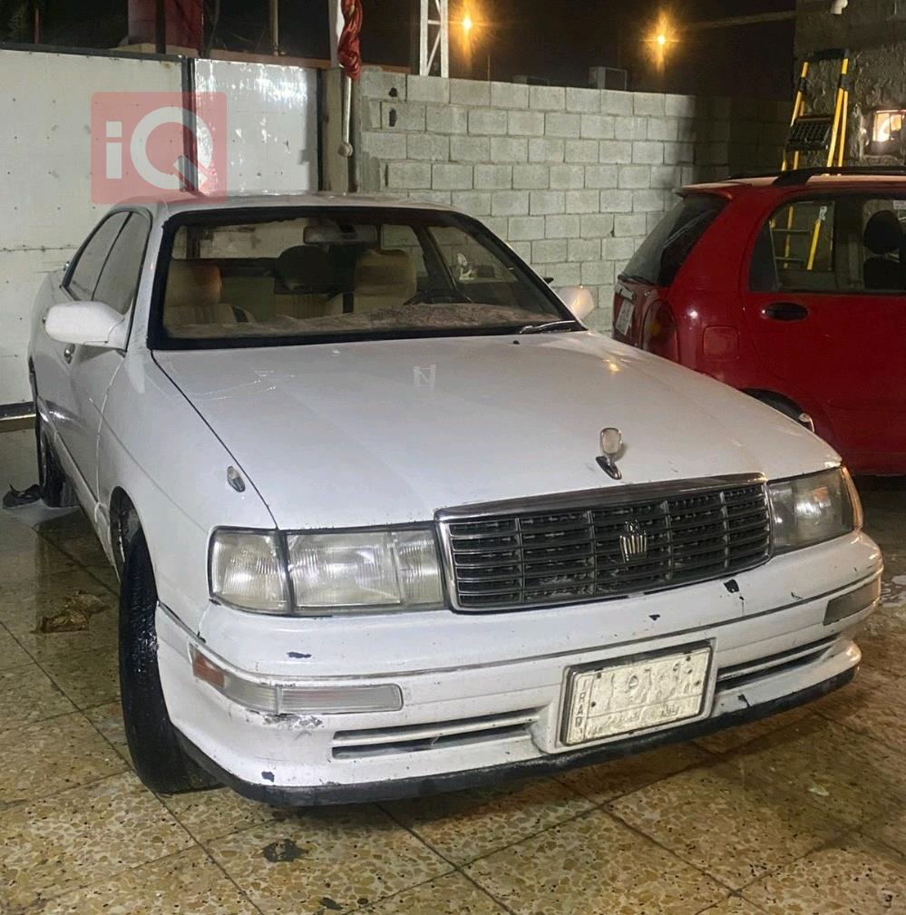 تۆیۆتا کراون